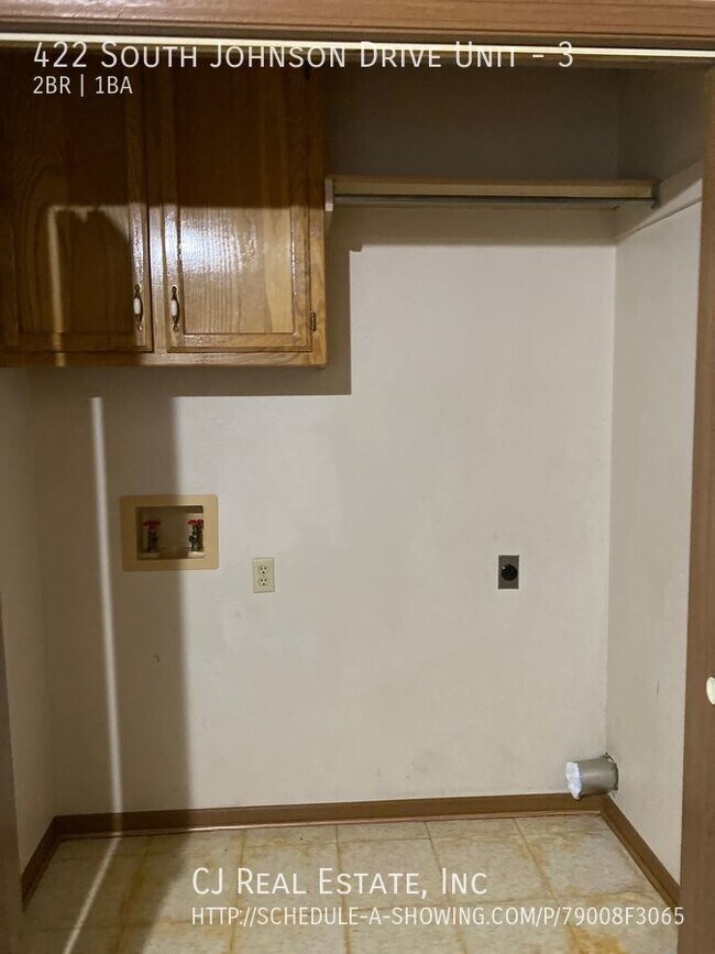 Building Photo - 422 S Johnson Dr