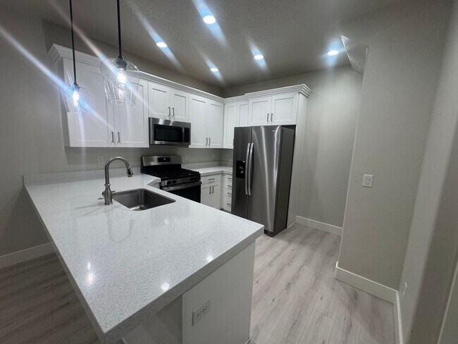 Foto del edificio - Beautiful Traverse Mtn. Townhome for rent!