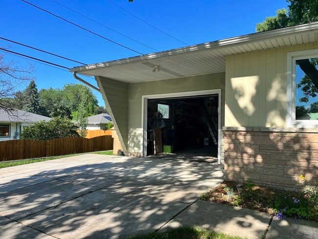 Foto del edificio - 5604 Alder Rd