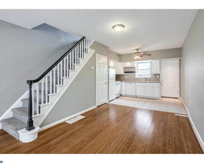 Photo - 1535 Emily St Townhome