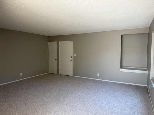 Building Photo - 204 N Berkeley Ave
