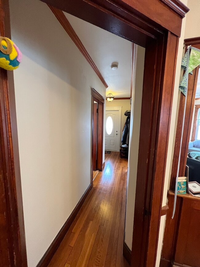 Building Photo - 128 Nichols Ave