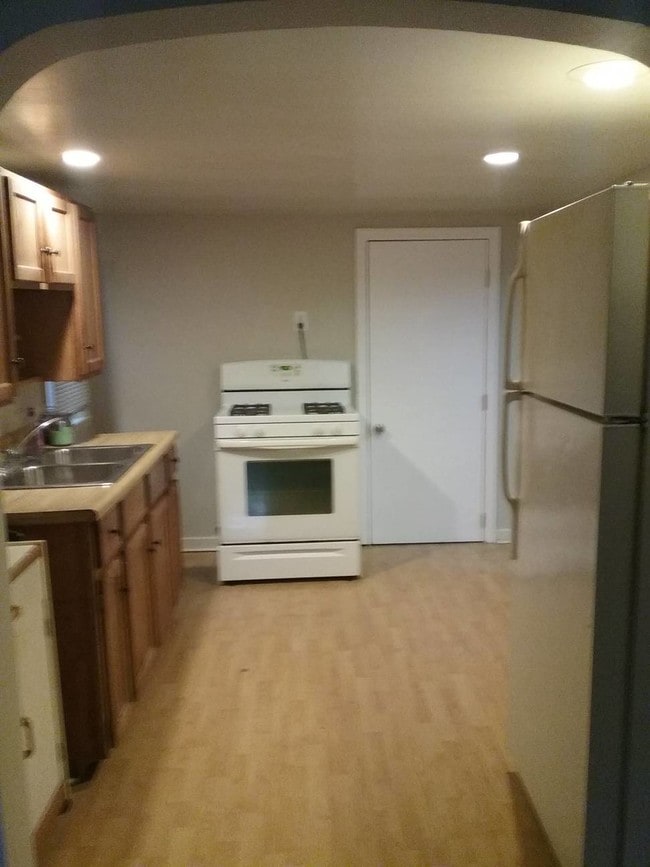 Building Photo - 2306 Schrage Ave