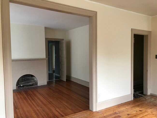 Building Photo - 28 Manning Blvd