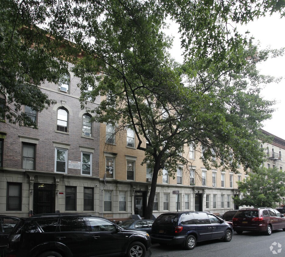 Primary Photo - 447 16th St