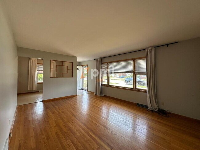 Foto del edificio - 1137 N Jay Ave