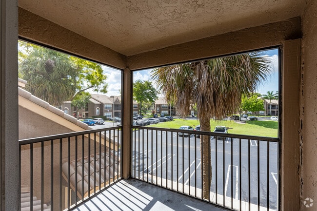 1BR, 1BA - 900SF - Breakers Premium - Balcony - Coral Falls