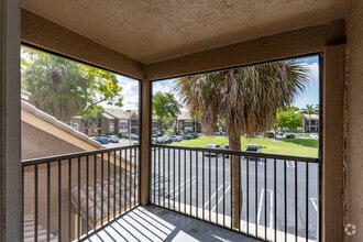 1BR, 1BA - 900SF - Breakers Premium - Balcony - Coral Falls
