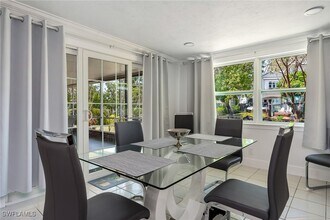 Building Photo - 1140 Rainbow Dr