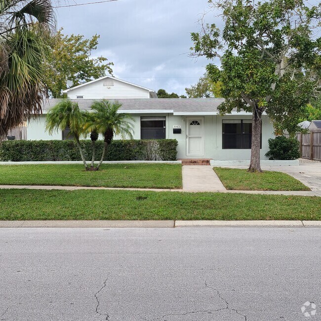 El Centro Apartments under 800 Saint Petersburg, FL 1 Rentals