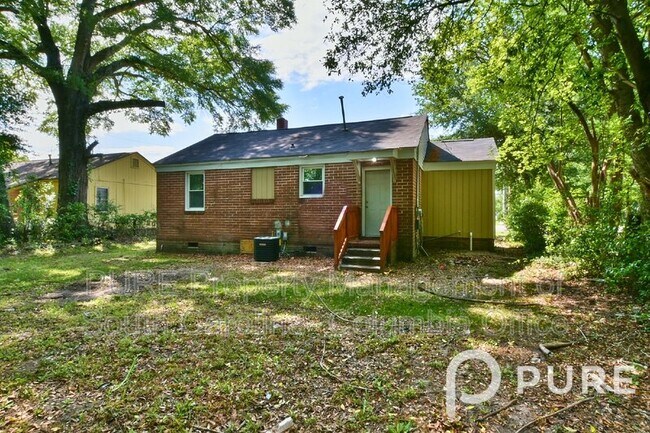 Building Photo - 805 Miller Rd