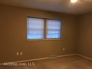 Building Photo - 1471 S Sonora Dr
