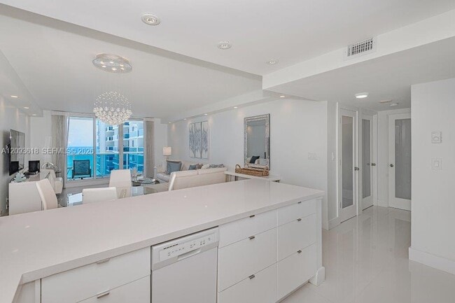 Building Photo - 2301 Collins Ave