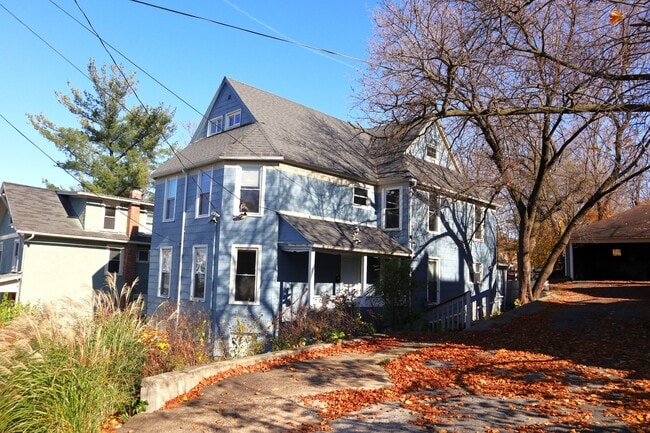 Building Photo - 311 S Aurora St