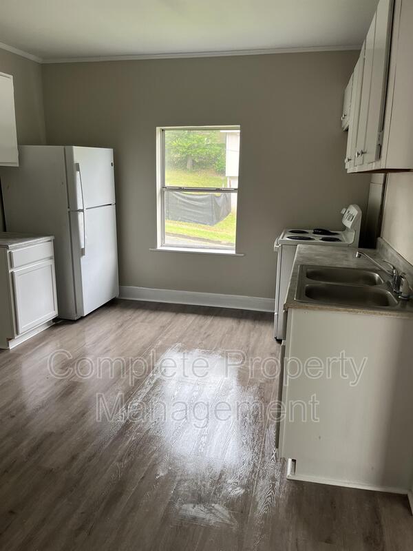 Foto del edificio - 1434 Thomason Ave