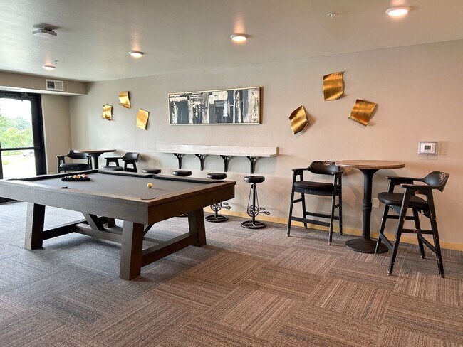 Foto del edificio - Brand New Building: Forest Creek Estates - Now Leasing