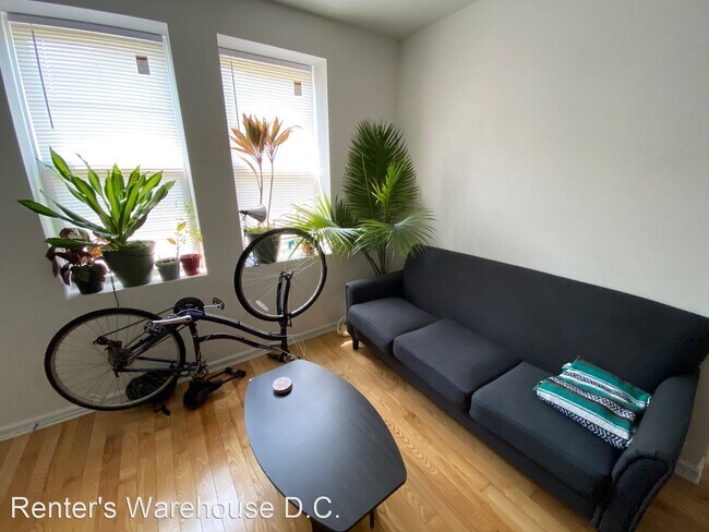 Building Photo - 2 br, 2 bath House - 1608 E St NE Unit 2