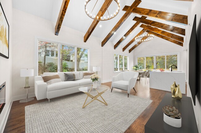 Foto del edificio - 570 Greenwood Ave NE