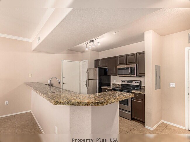 Building Photo - "Unique 3-Bed, 2-Bath Condo with 2 car attached garage located in Prime Scottsdale Location!"