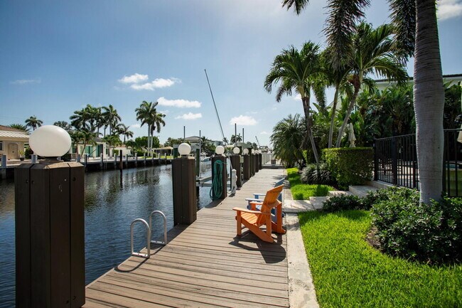 Foto del edificio - 2631 NE 48th St