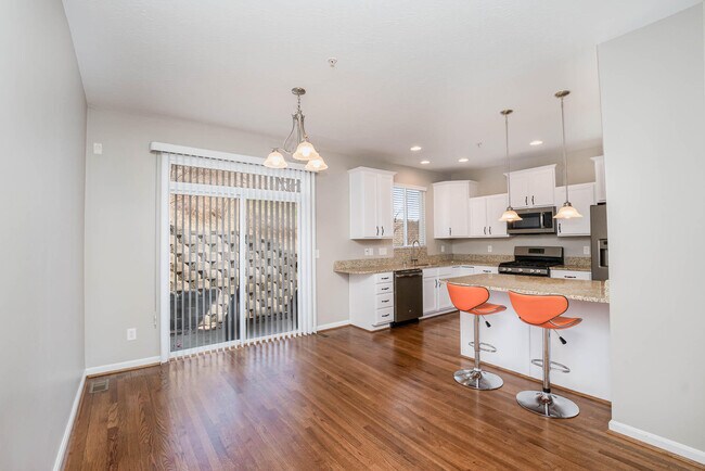 Foto del edificio - 216 Lookout Heights Ln