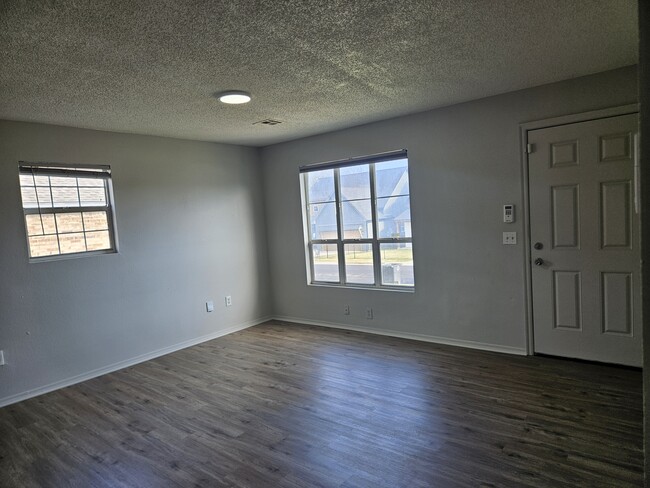 Building Photo - 1830 N Troost Ave