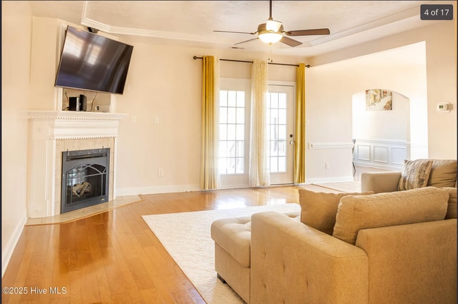 Building Photo - 164 Blue Oak Dr