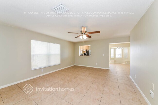 Foto del edificio - 10710 Lakeside Vista Dr