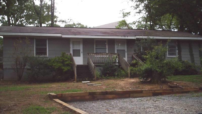 Building Photo - 208 Calhoun St