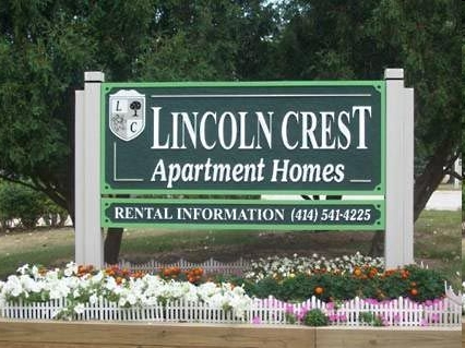 Primary Photo - Lincoln Crest