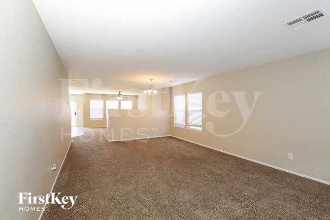 Foto del edificio - 8321 Vickers Canyon St