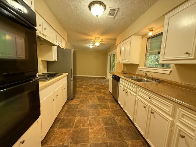 Foto del edificio - 107 State Hwy 75 N