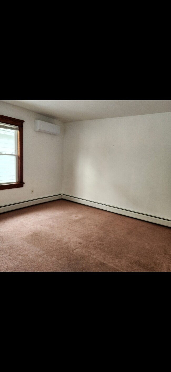 Building Photo - 368 Winola Ave