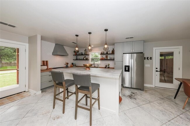 Building Photo - 10 El Conejo Trail