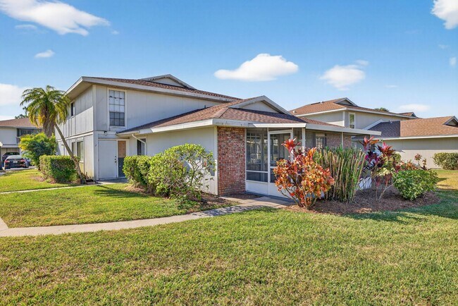 Foto del edificio - Cozy unfurnished, 2 Bedroom, 1 Bathroom, Condo