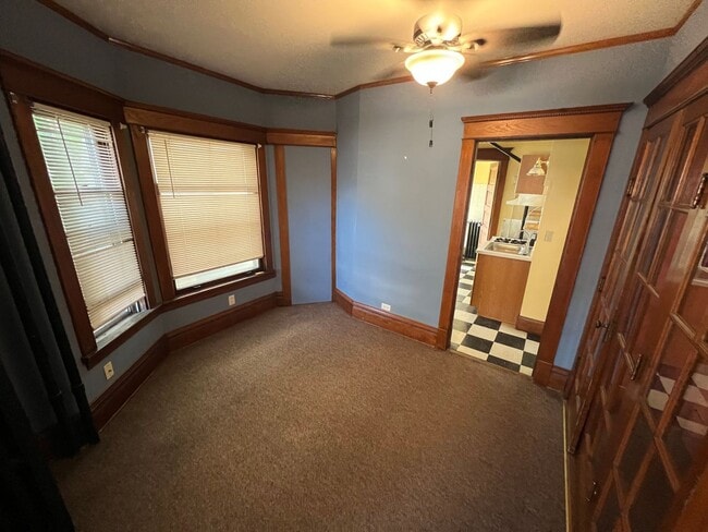 Building Photo - 309 N Pinckney St