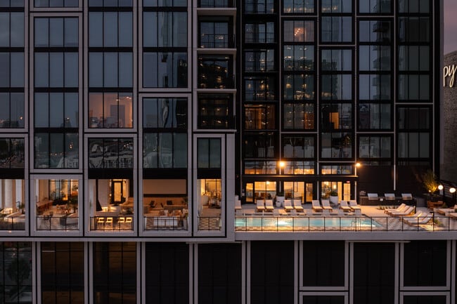 Building Photo - Emmi Midtown