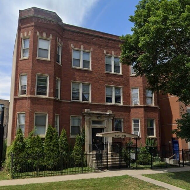 Building Photo - 6130 S Prairie Ave