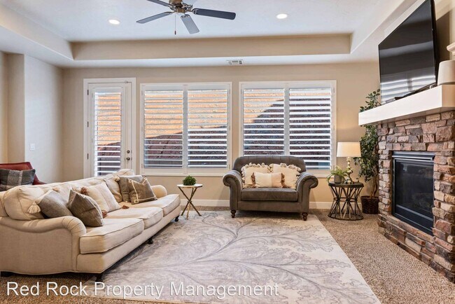 Building Photo - 3 br, 2 bath House - 2069 N Coral Ridge