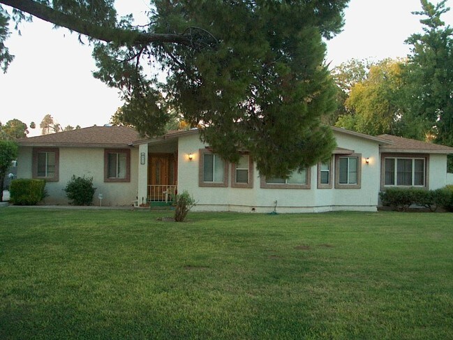 Frente de la casa - 350 E Carter Rd