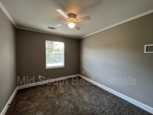 Building Photo - 4423 Suncrest Dr
