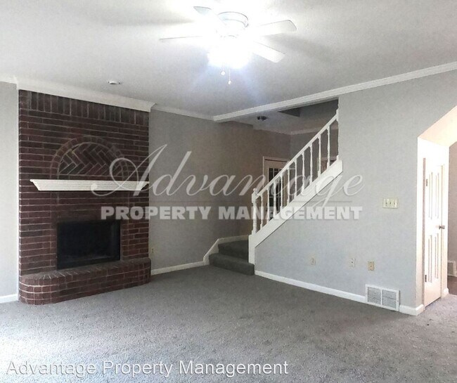 Building Photo - 4 br, 2.5 bath House - 8644 Chris Suzanne ...