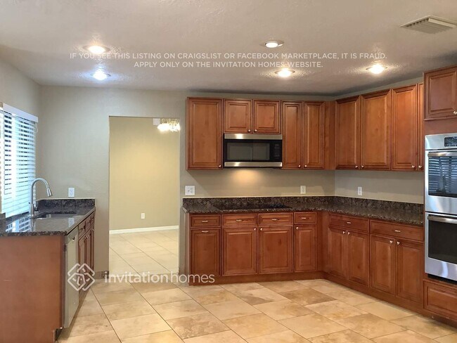 Foto del edificio - 2716 Briarpatch Dr