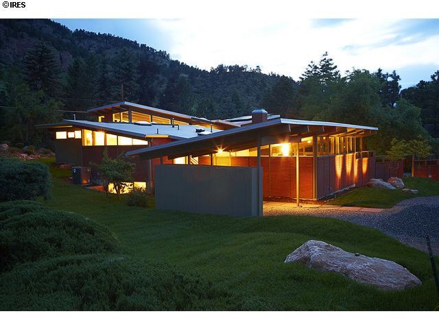 Building Photo - 819 6th St