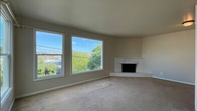 Building Photo - 418 Nevada St