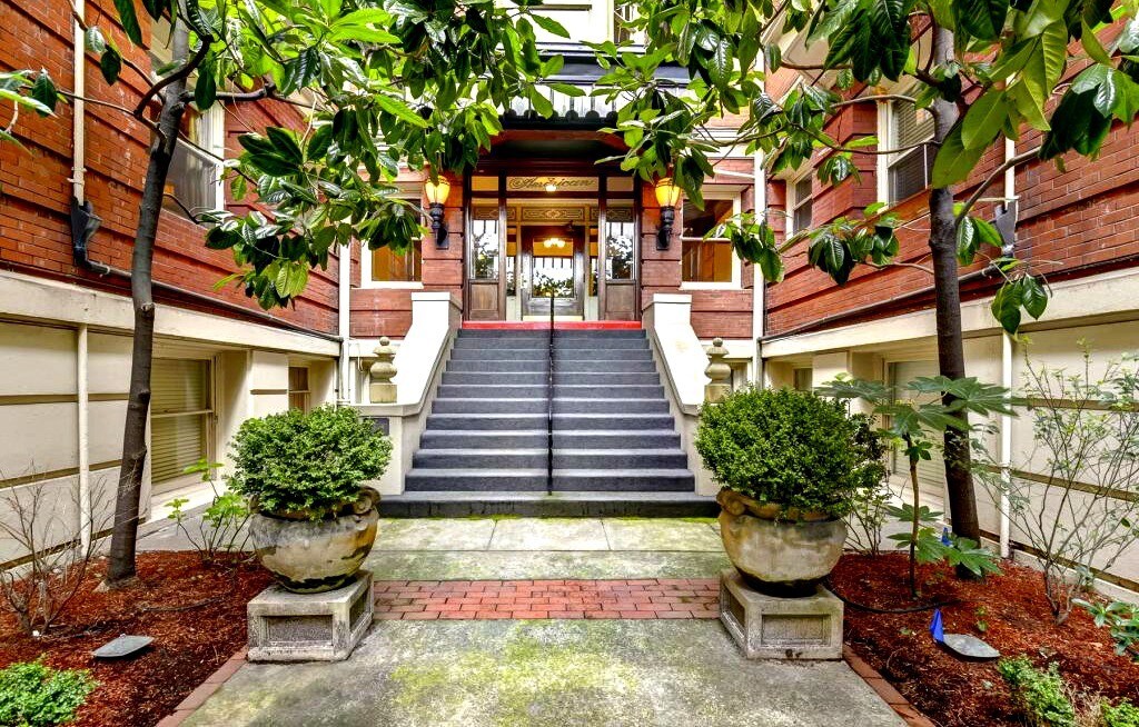 Foto principal - 2083 NW Johnson St