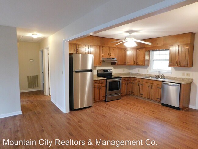 Building Photo - 2 br, 1 bath House - 1447 Palisades Rd