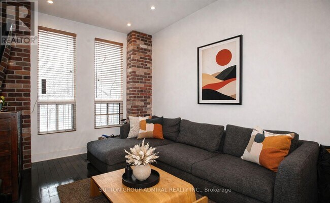 Photo du bâtiment - 177 Logan Ave