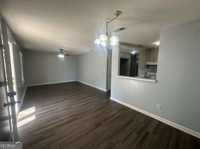 Foto del edificio - 124 Glynn Addy Dr