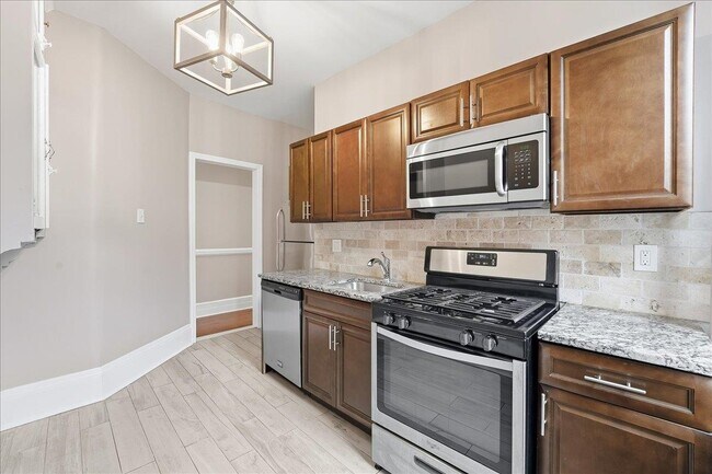 Building Photo - 134 Clifton Pl